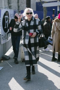 Street style at Paris Fashion Week Fall 2023
