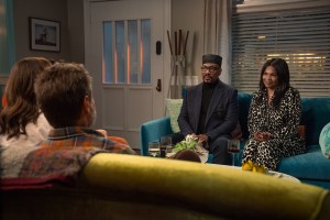 You People. (L to R) David Duchovny as Arnold, Julia Louis-Dreyfus as Shelley, Eddie Murphy as Akbar and Nia Long as Fatima in You People. Cr. Parrish Lewis/Netflix © 2023.