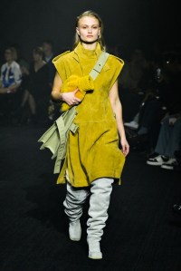 Burberry RTW Fall 2023