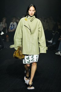 Burberry RTW Fall 2023