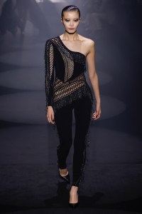 Julien Macdonald RTW Fall 2023