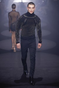 Julien Macdonald RTW Fall 2023