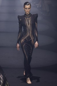 Julien Macdonald RTW Fall 2023