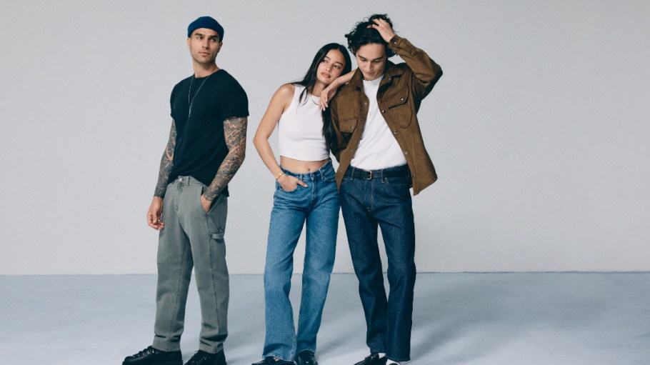 Abercrombie's Q4 women's business hit its highest quarterly sales in brand history, boosted by pant sales growth, while Hollister showed improvement.