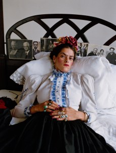 Being Frida, 2000