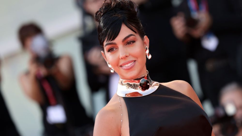 VENICE, ITALY - SEPTEMBER 01: Georgina Rodriguez attends the "Tar" red carpet at the 79th Venice International Film Festival on September 01, 2022 in Venice, Italy. (Photo by Vittorio Zunino Celotto/Getty Images)