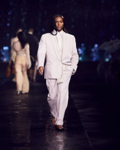 Hugo Boss RTW Spring 2023