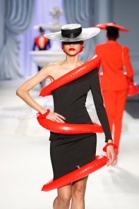 Moschino RTW Spring 2023