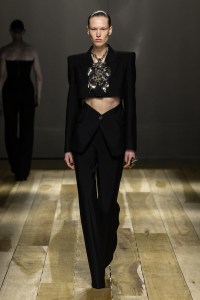 2. Alexander McQueen RTW Fall 2023