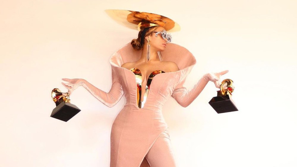 Beyoncé wearing Beyoncé X Balmain Couture at the Grammy Awards 2023.