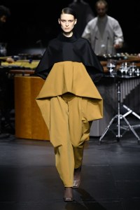 Issey Miyake RTW Fall 2023
