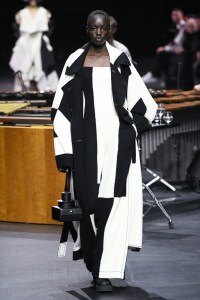 Issey Miyake RTW Fall 2023