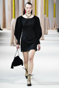 Shiatzy Chen RTW Fall 2023
