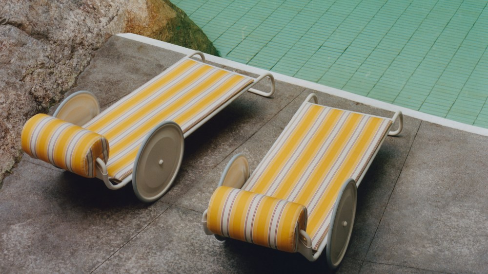 The Gae Aulenti Locus Solus sun loungers by Exteta and Jacquemus.