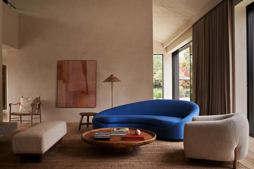 Colin King: From Dancer to Designer, โArranging Thingsโ