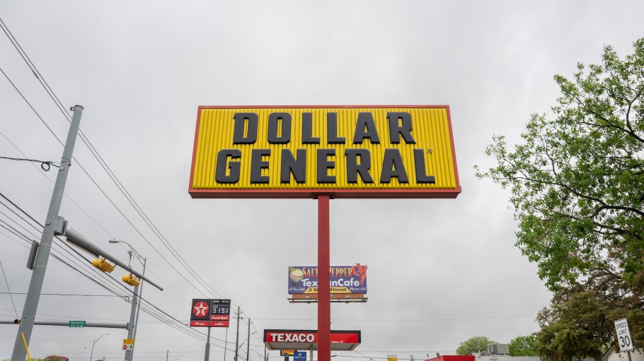 Amidst a tanking stock and difficult earnings, a Louisiana labor union has said Dollar General doesn't go far enough to protect its employees.