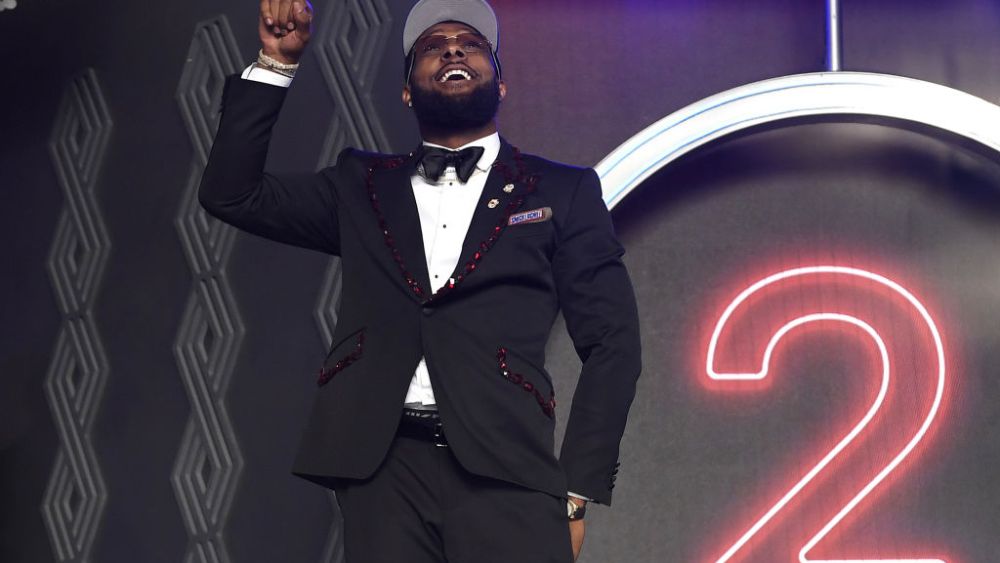 LAS VEGAS, NEVADA - APRIL 28: Kayvon Thibodeaux celebrates onstage after being selected fifth by the New York Giants during round one of the 2022 NFL Draft on April 28, 2022 in Las Vegas, Nevada. (Photo by David Becker/Getty Images)