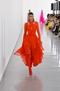 Red: Giambattista Valli RTW Fall 2023
