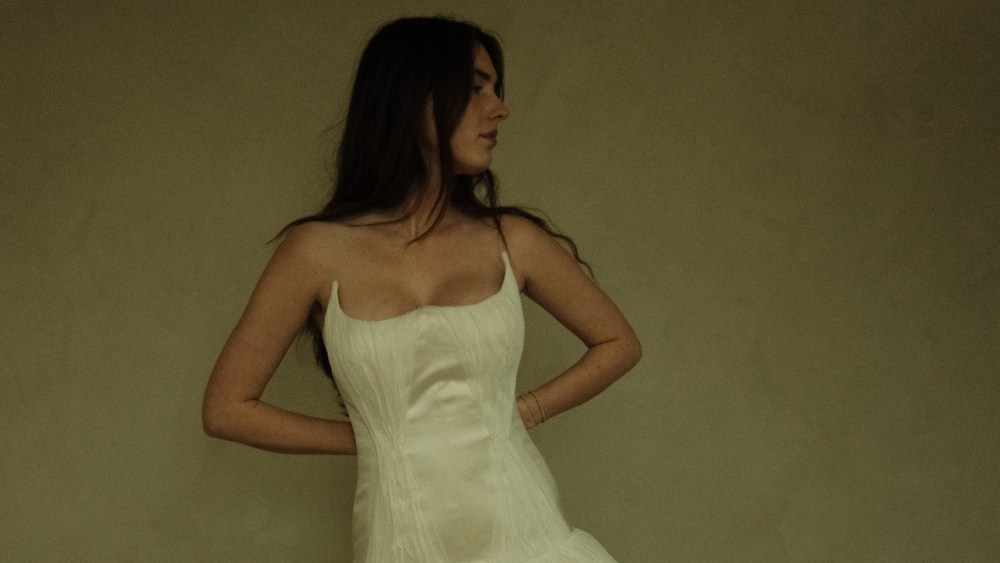 A look from Cinq Collection 03