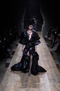 Goth: Moschino RTW Fall 2023