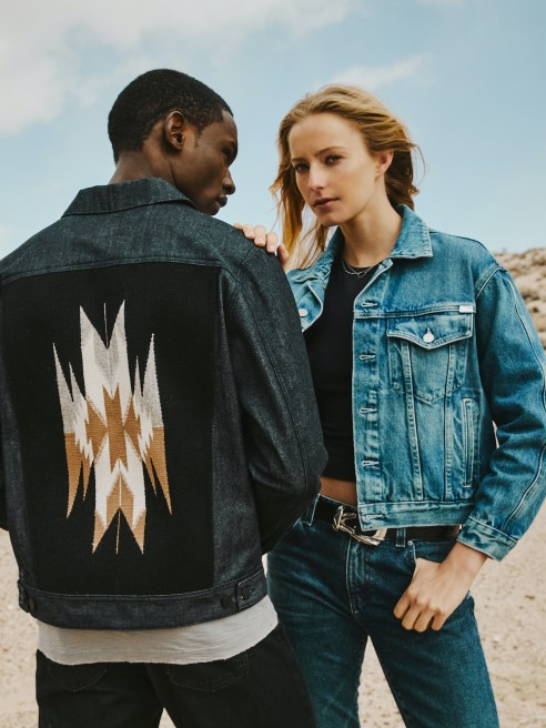 AG launched the Chimayó collection, a special collaboration with Irvin and Lisa Trujillo, seventh-generation weavers in New Mexico.