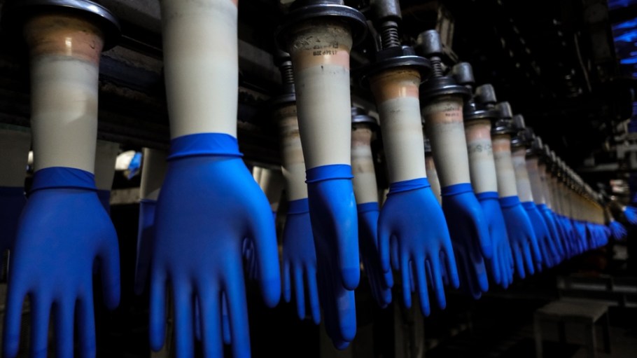 Disposable gloves