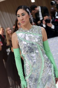 Eva Chen wears makeup by Daniel Martin.