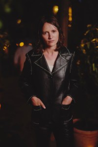 Christa Theret