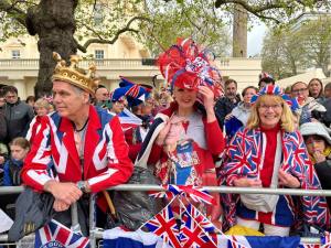 LONDON, UNITED KINGDOM - MAY 06: Royal fans await for the coronation of King Charles III near the St James' Palace in London, UK on May 6, 2023. (Photo by Aysu Bicer/Anadolu Agency via Getty Images)