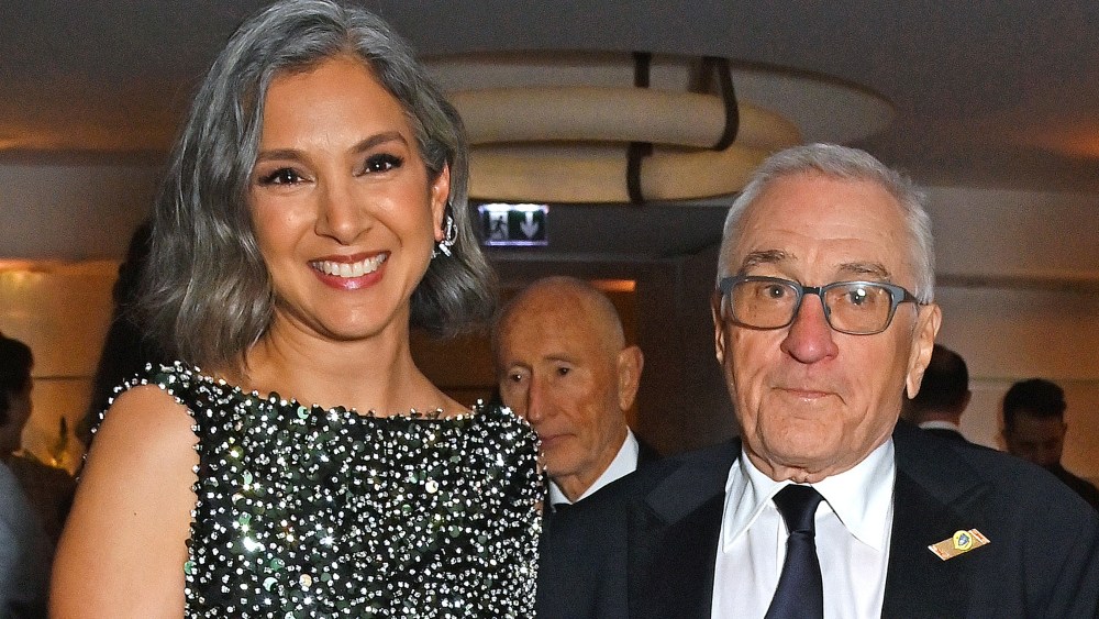 CAP D'ANTIBES, FRANCE - MAY 20: Vanity Fair Editor-In-Chief Radhika Jones and Robert De Niro attend the Vanity Fair x Prada Party during the 2023 Cannes Film Festival at Hotel du Cap-Eden-Roc on May 20, 2023 in Cap d'Antibes, France. (Photo by Dave Benett/Getty Images for Vanity Fair)
