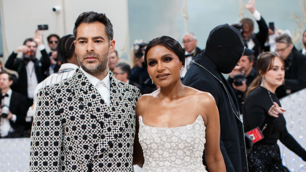 Jonathan Simkhai and Mindy Kaling