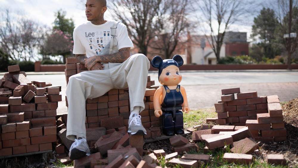 Lee teamed with Japanese toy manufacturer Medicom Toy to produce the figurines.