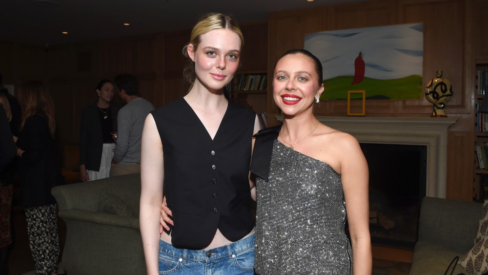 Elle Fanning, Bel Powley, A Small Light