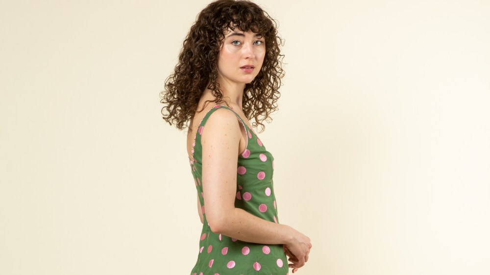 A look from Maria Cecilia.