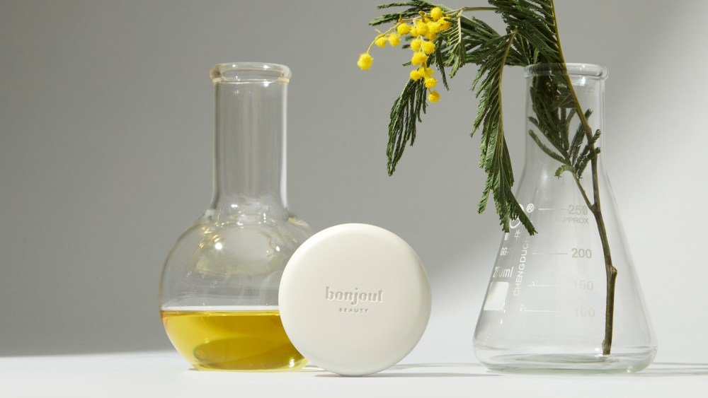 Bonjout Beauty's debut unit, Le Balm.