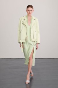 Cinq À Sept Resort 2024