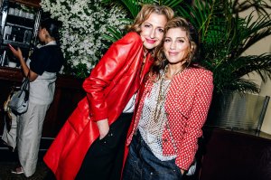 Alysia Reiner and Jennifer Esposito