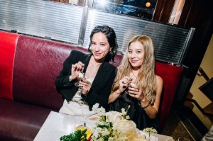Kelsey Asbille (left)