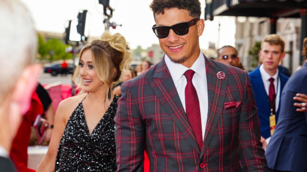 Patrick Mahomes, Brittany Mahomes, Kansas City Chiefs, ring ceremony.