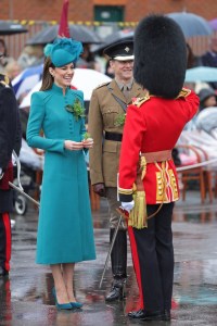 The Princess made a surprising choice to wear a teal Catherine Walker coat dress for St. Patrick’s Day; however, Kate’s ensemble was chosen to watch the St. Patrick’s blue of the plumes worn by the 1st Battalion Irish Guards.