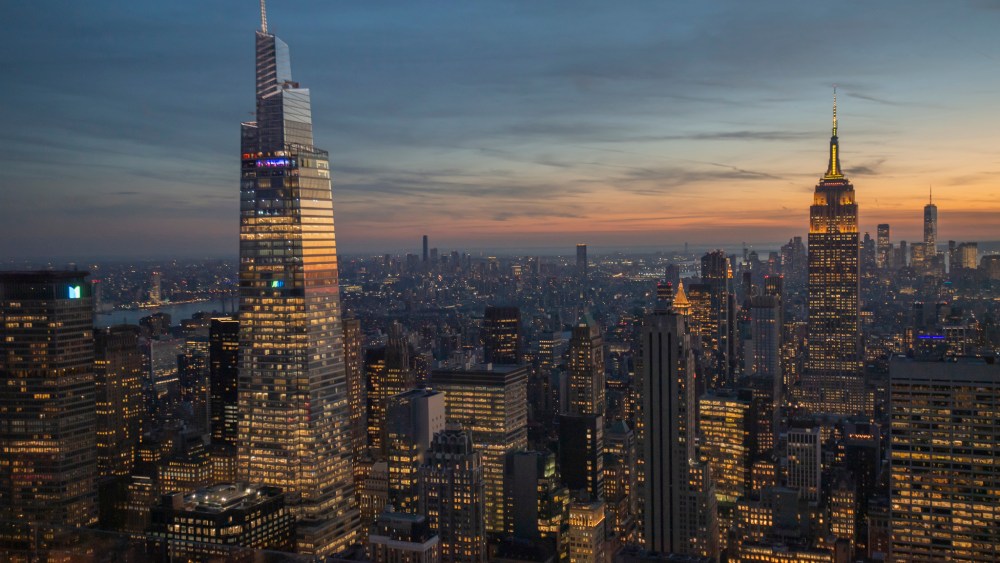 A view of the Manhattan skyline including One Vanderbilt, 2002.