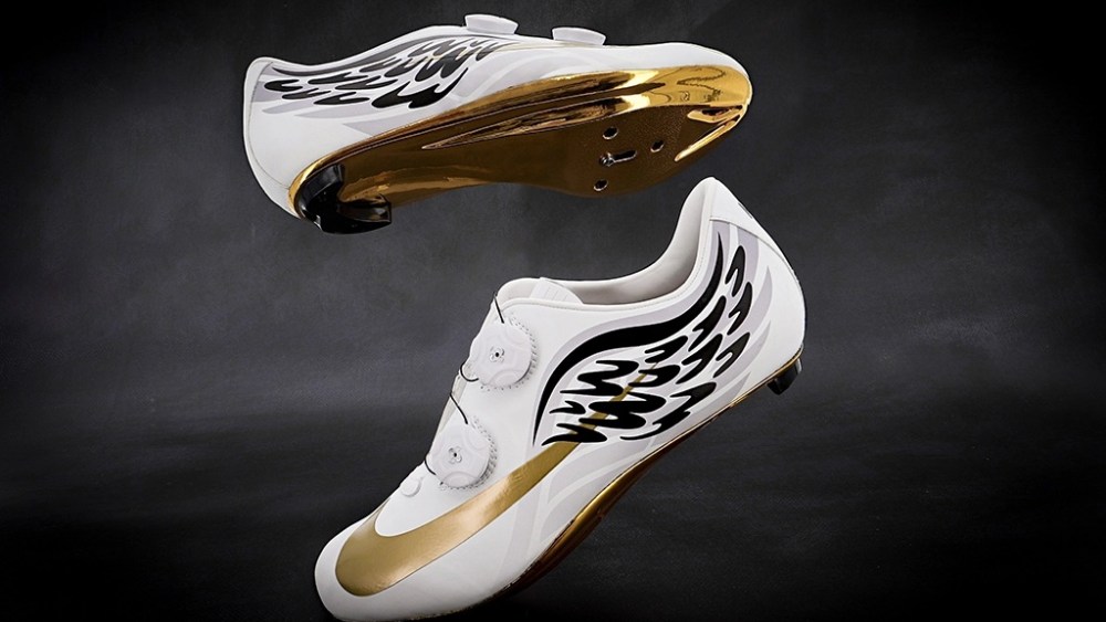 Sophia Webster's custom Nike cycling shoes for shoes Mark Cavendish.