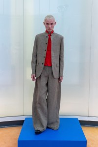 Shanghai Tang RTW Spring 2024