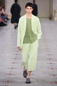 Homme Plissé Issey Miyake Men's Spring 2024