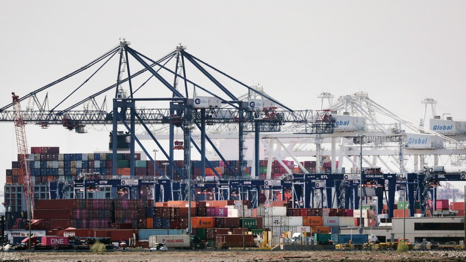 According to the Drewry World Container Index (WCI), spot freight rates across the Shanghai-to-Los Angeles trade lane jumped 6 percent on a weekly basis to $1,896 per container, while rates for Shanghai-to-New York containers increased 5 percent to $2,975.