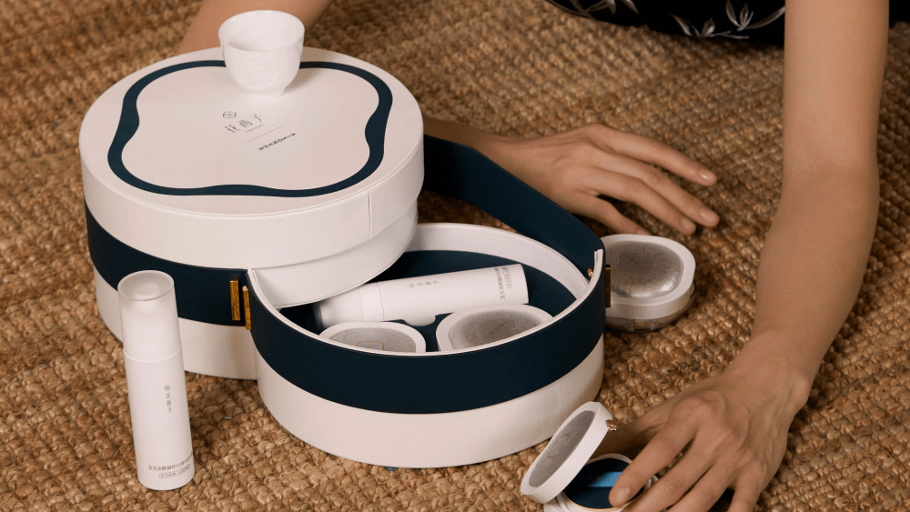 Florasis x Shang Xia limited-edition gift box