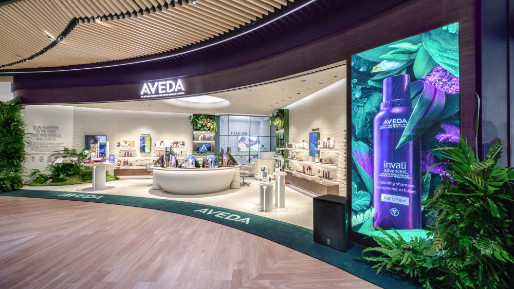 A panorama of Aveda's 645 square-foot Shanghai Taikoo Li Qiantan retail store.