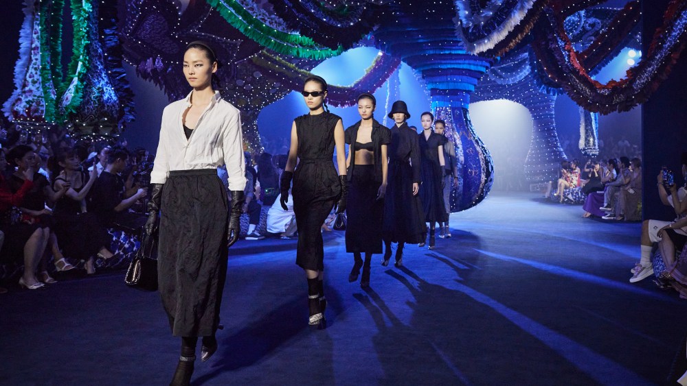 Dior's reprised women's 2023 fall collection in Shenzhen.