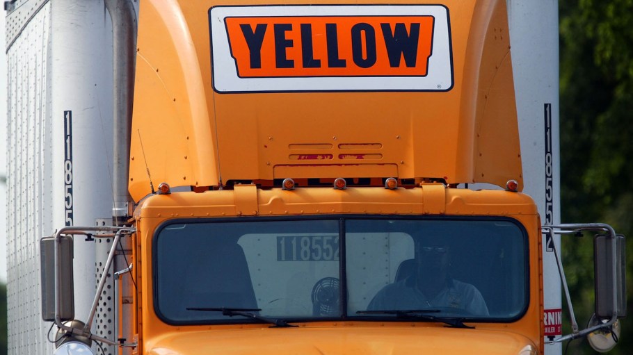 Investment banking firm Stephens said Yellow's revenue per day is 70 percent below second quarter levels.