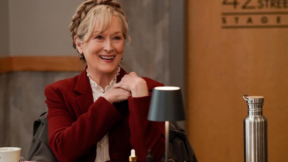 Only Murders in the Building -- “The Show Must…” - Episode 301 -- Curtain up on Season 3! And Leading Man down! After Ben Glenroy’s collapse on stage, Charles, Oliver & Mabel piece together the show’s first days with a suspicious cast & crew to determine if foul play was involved. Spoiler alert… Loretta (Meryl Streep), shown. (Photo by: Patrick Harbron/Hulu)